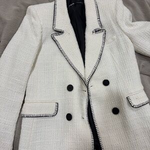 Zara Chic White Double-Breasted Blazer